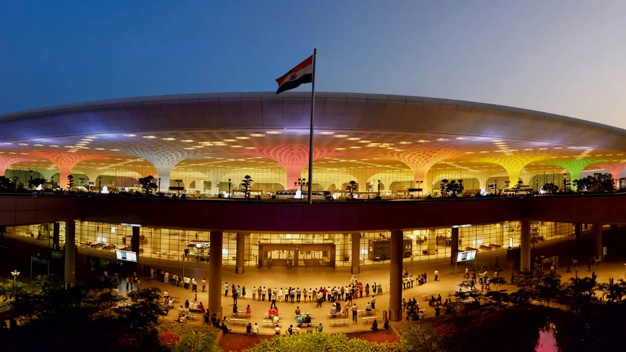 Chhatrapati Shivaji Maharaj International Airport (BOM)