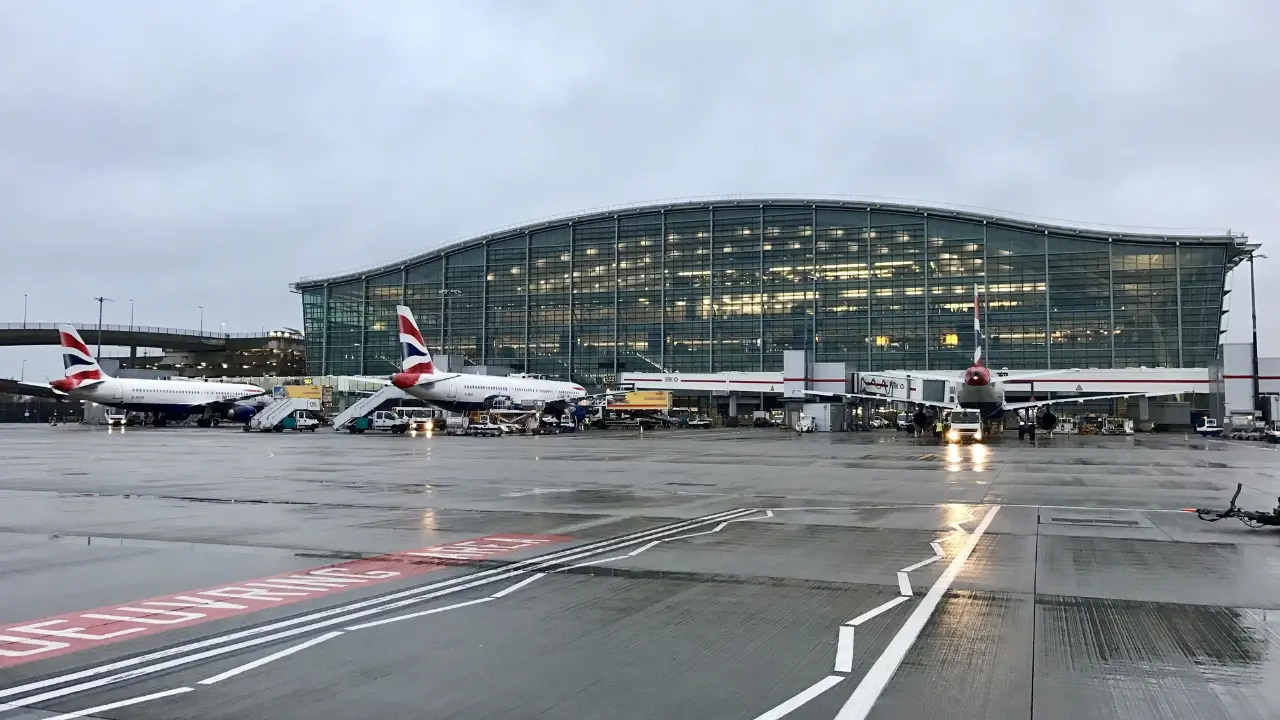 Heathrow Airport (LHR)