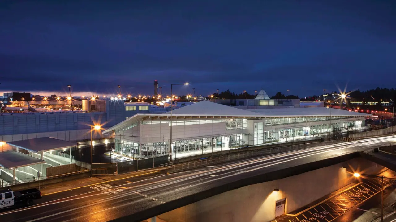 Seattle–Tacoma International Airport (SEA)