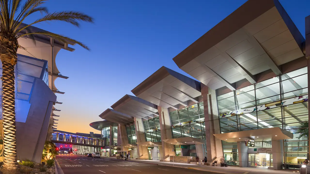 San Diego International Airport (SAN)
