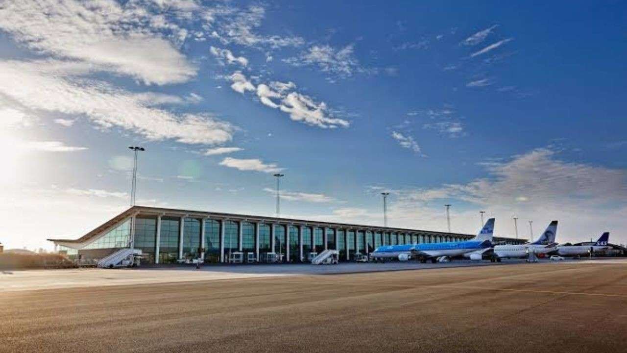 Aalborg Airport (AAL)