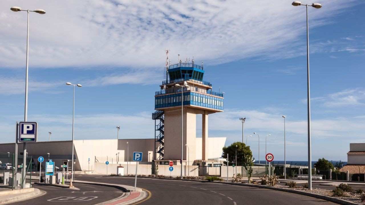 Almería Airport (LEI)