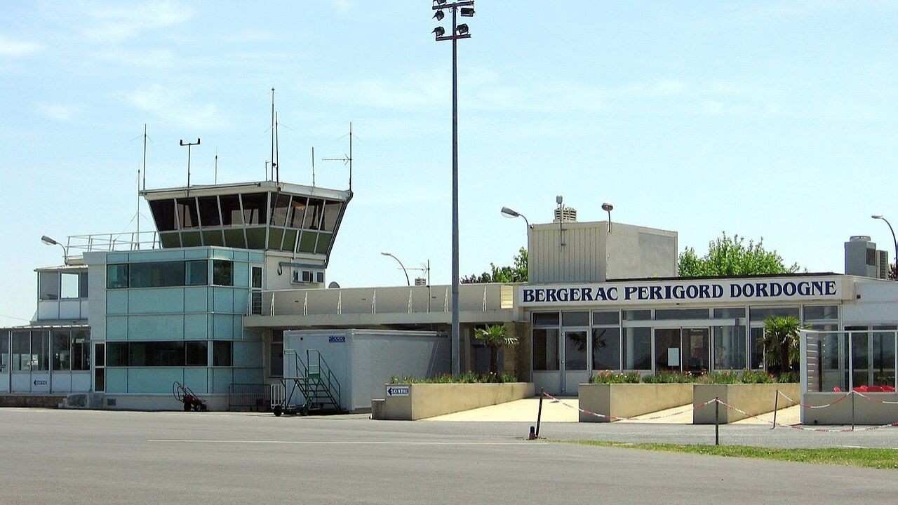 Bergerac Dordogne Périgord Airport (EGC)