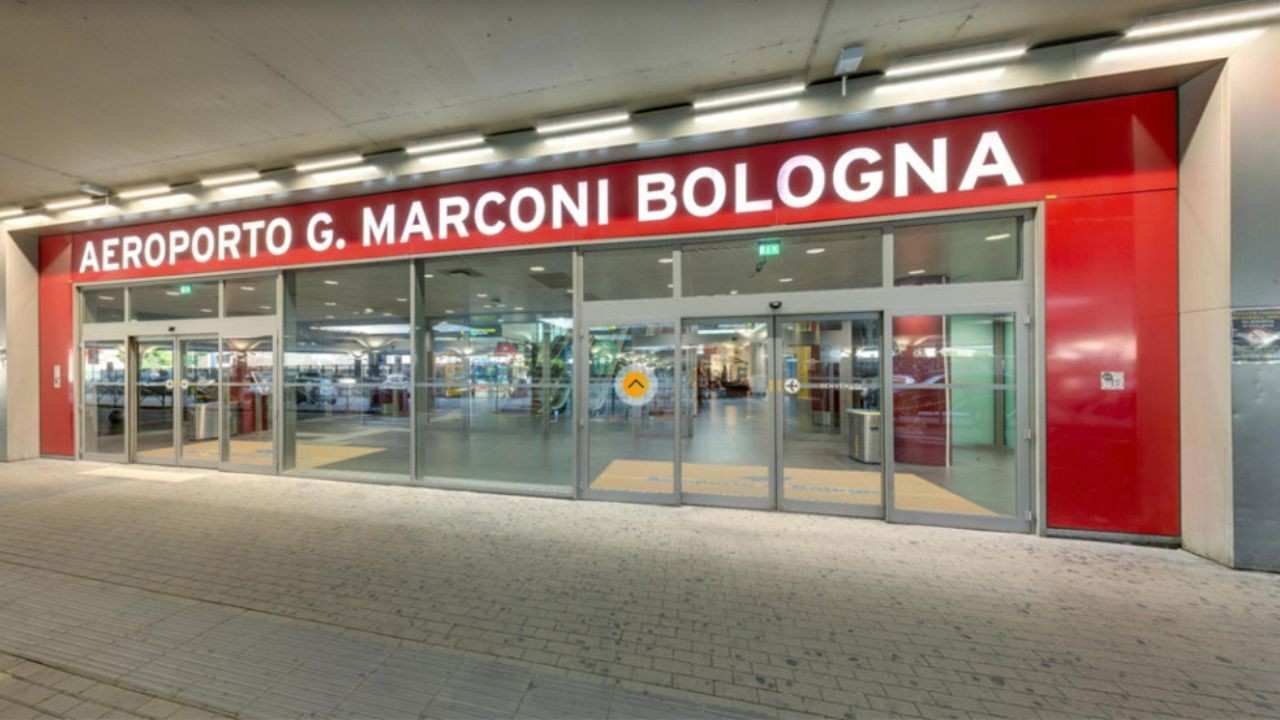 Bologna Guglielmo Marconi Airport (BLQ)