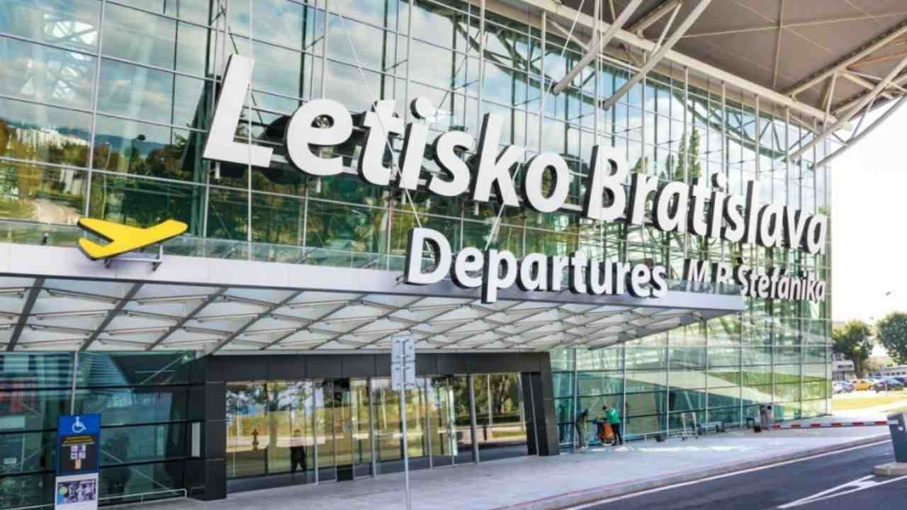 Bratislava Airport (BTS)