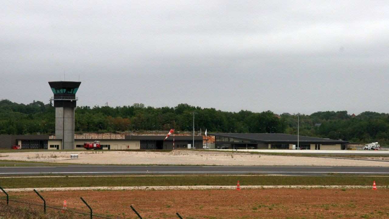 Brive–Souillac Airport (BVE)
