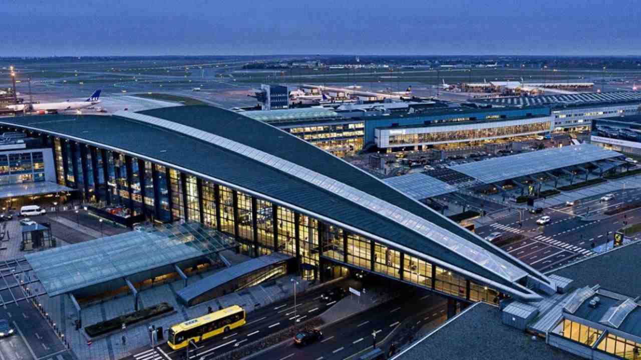 Copenhagen Airport (CPH)