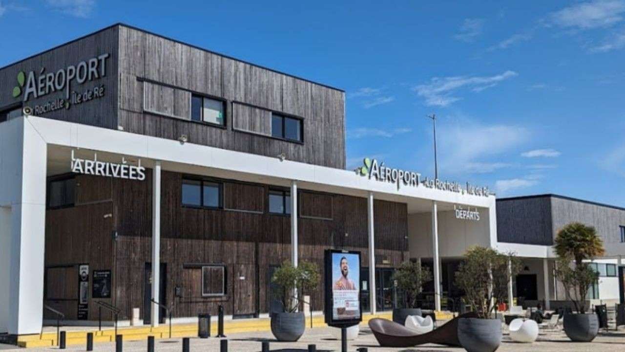 La Rochelle – Île de Ré Airport (LRH)