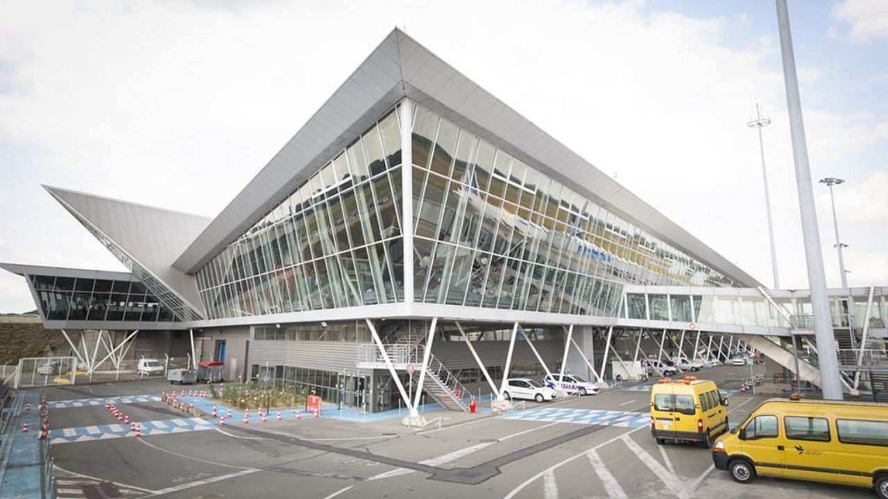 Lille Airport (LIL)