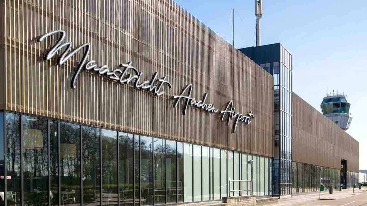Maastricht Aachen Airport (MST)