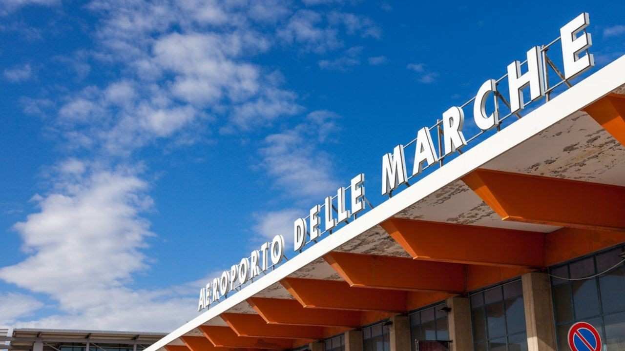 Marche Airport (AOI)