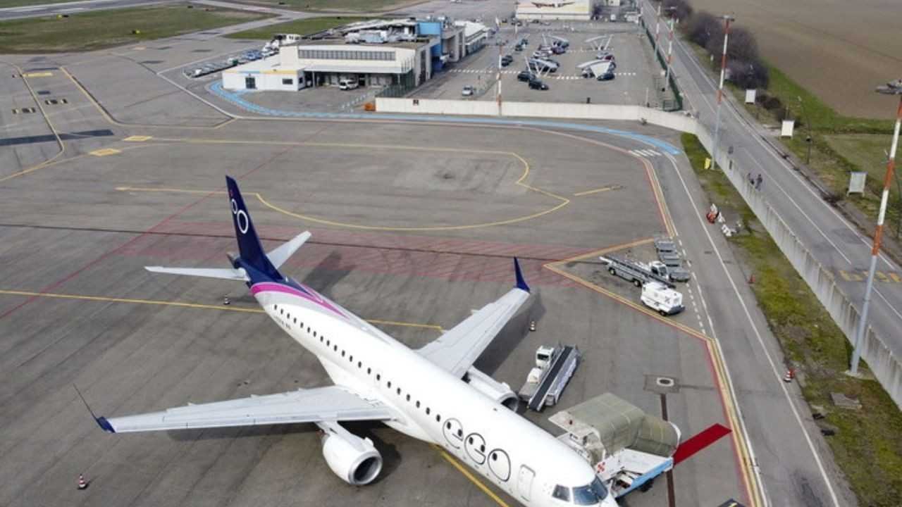 Parma Airport (PMF)