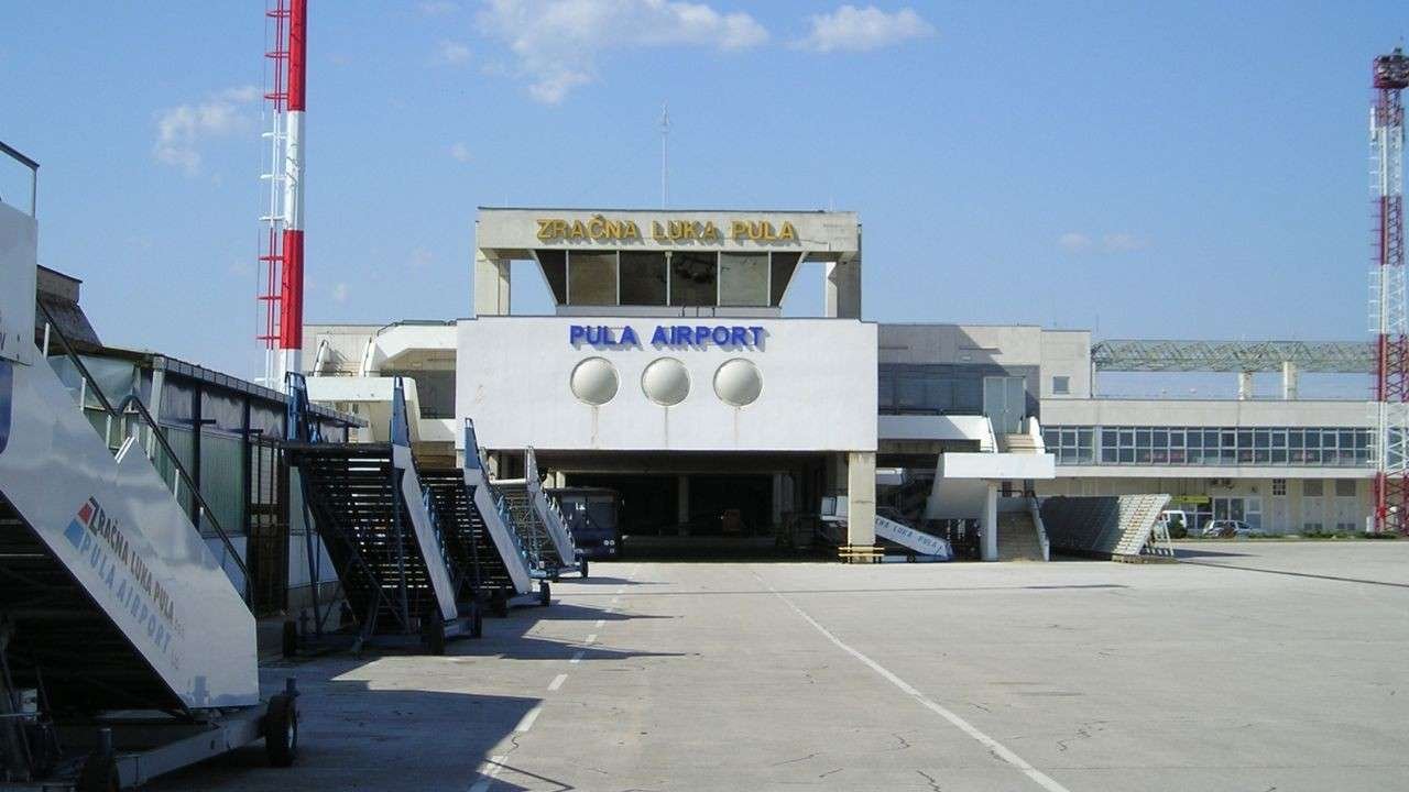 Pula Airport (PUY)