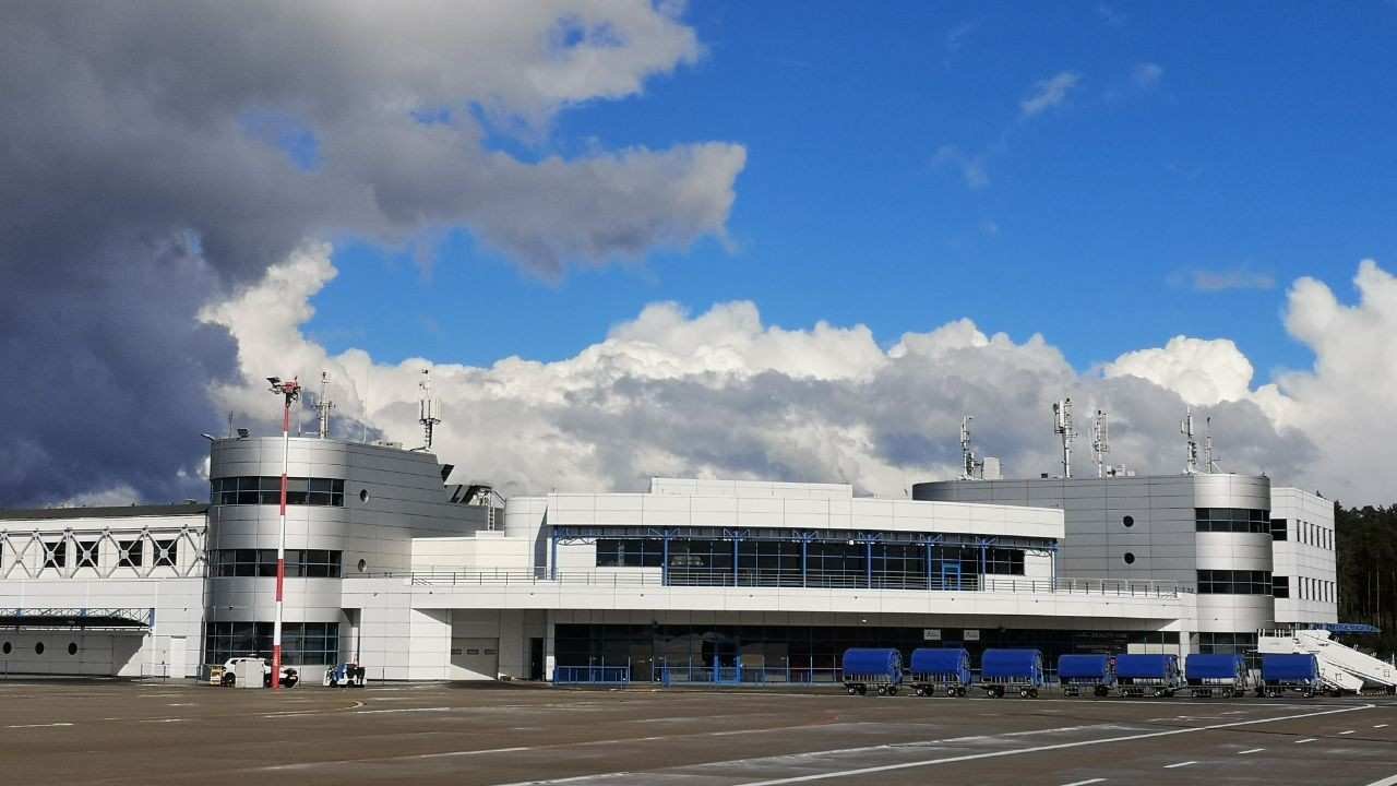 Solidarity Szczecin–Goleniów Airport (SZZ)