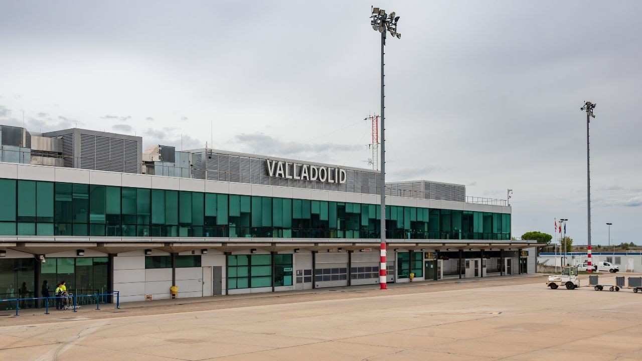 Valladolid Airport (VLL)
