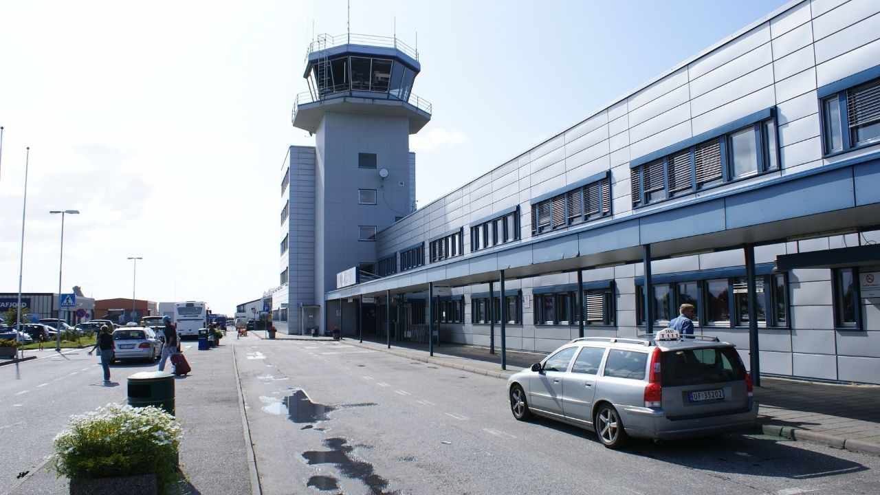 Ålesund Airport (AES)
