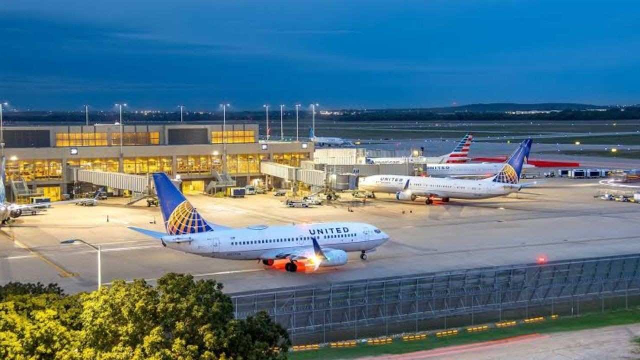 Austin-Bergstrom International Airport (AUS)