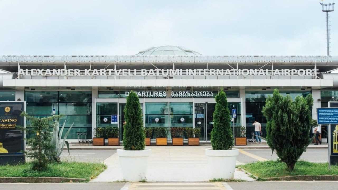 Batumi International Airport (BUS)