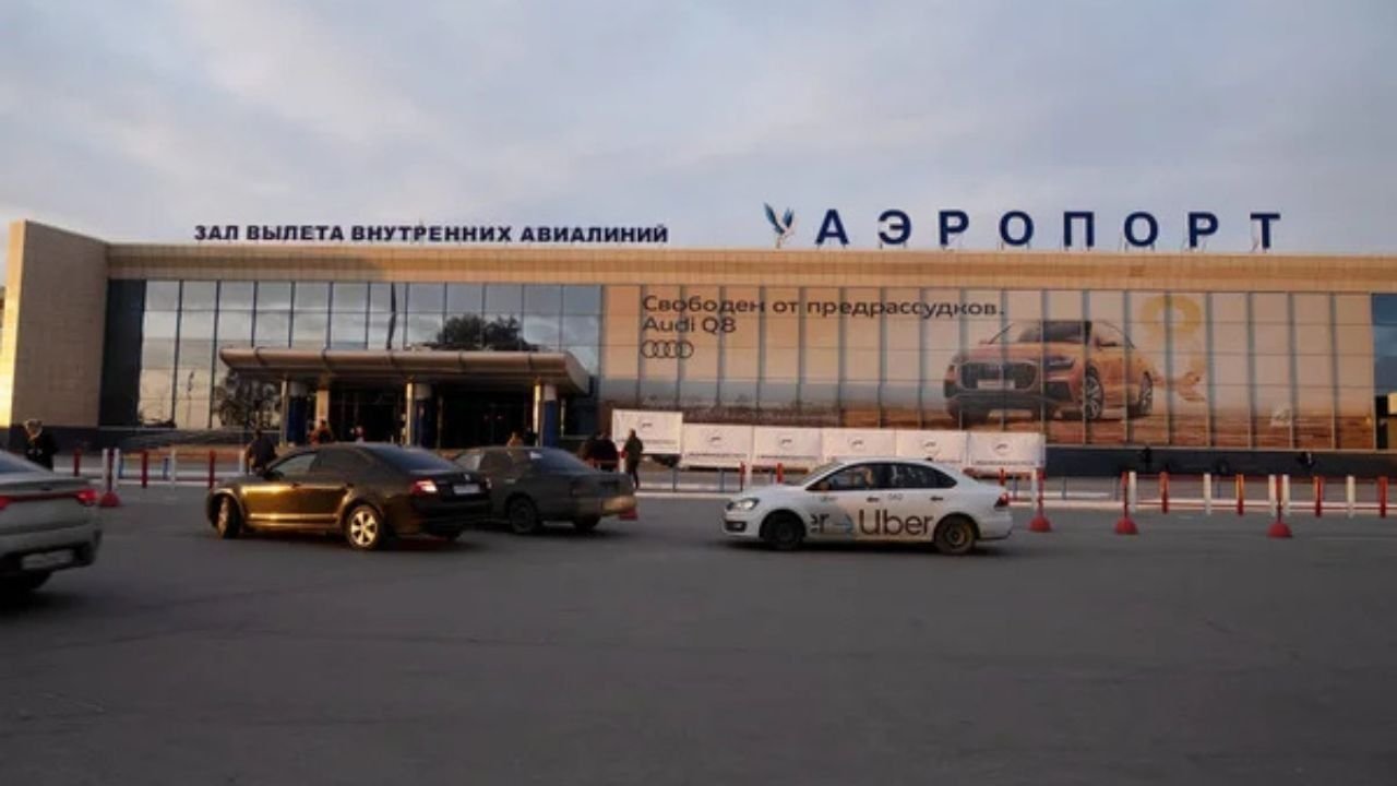Chelyabinsk Airport (CEK)