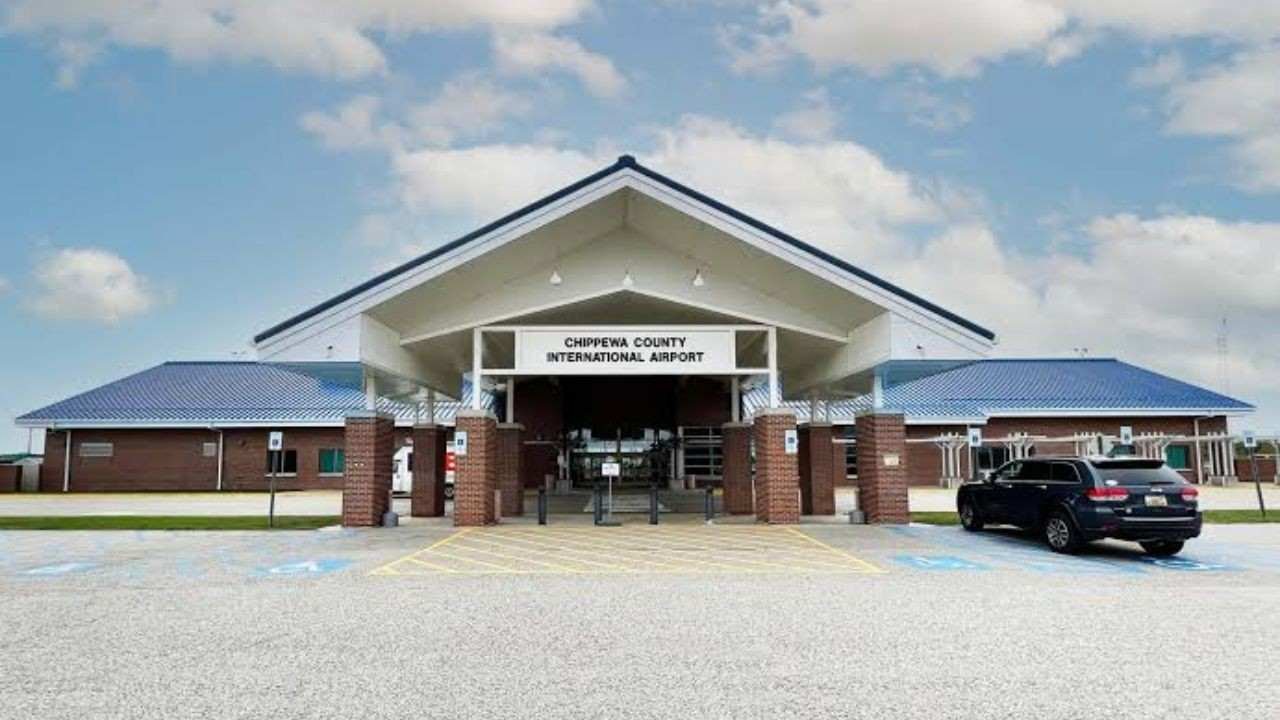 Chippewa County International Airport (CIU)