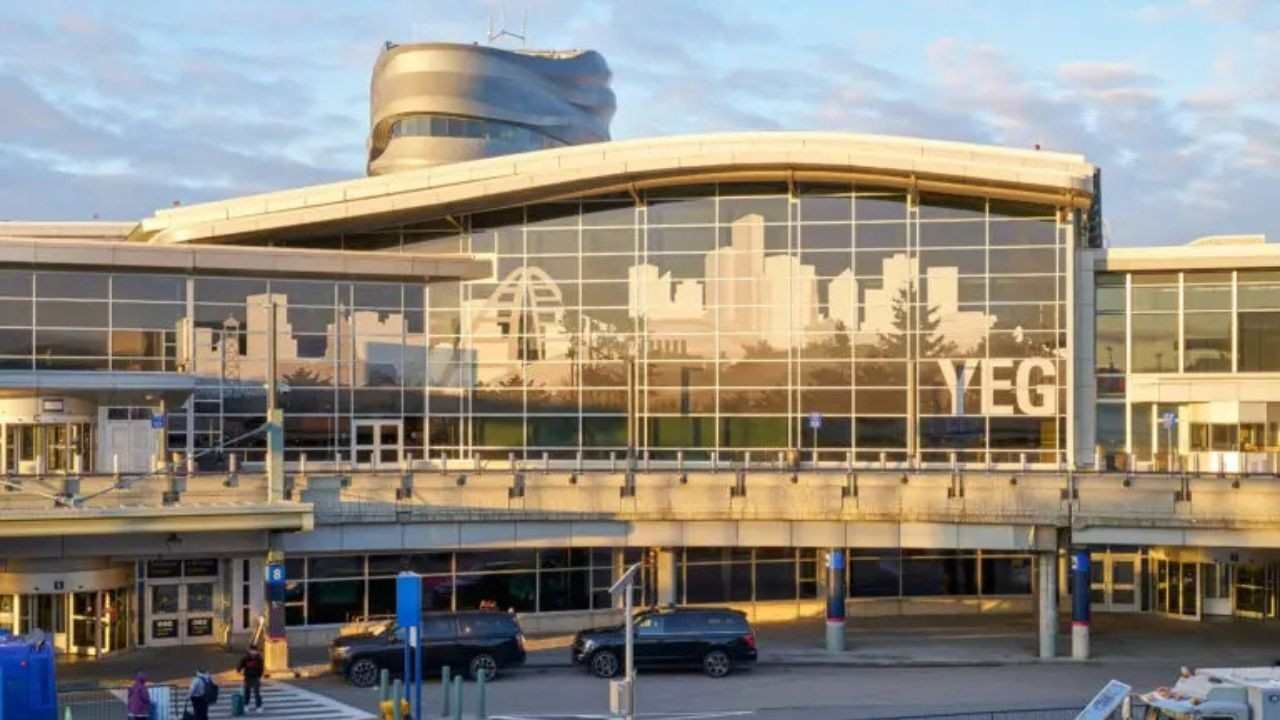 Edmonton International Airport (YEG)
