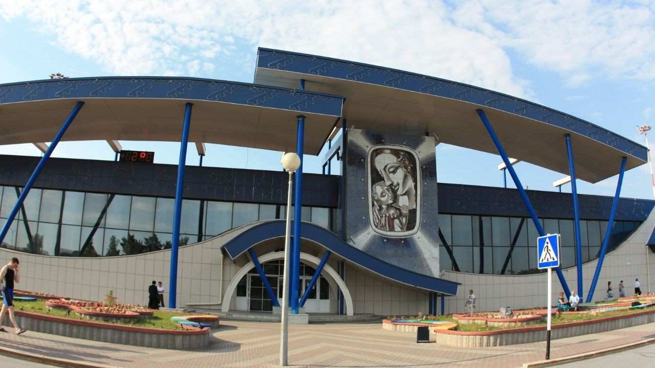Farman Salmanov Surgut Airport (SGC)