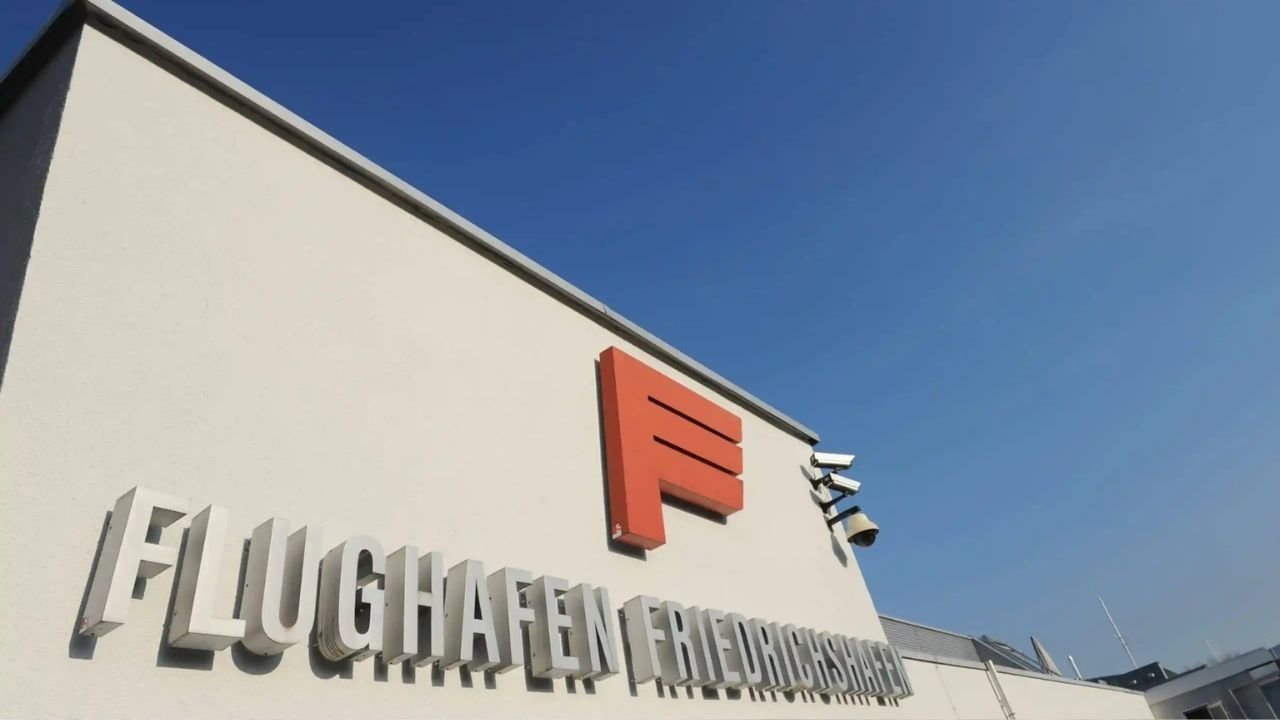 Friedrichshafen Airport (FDH)