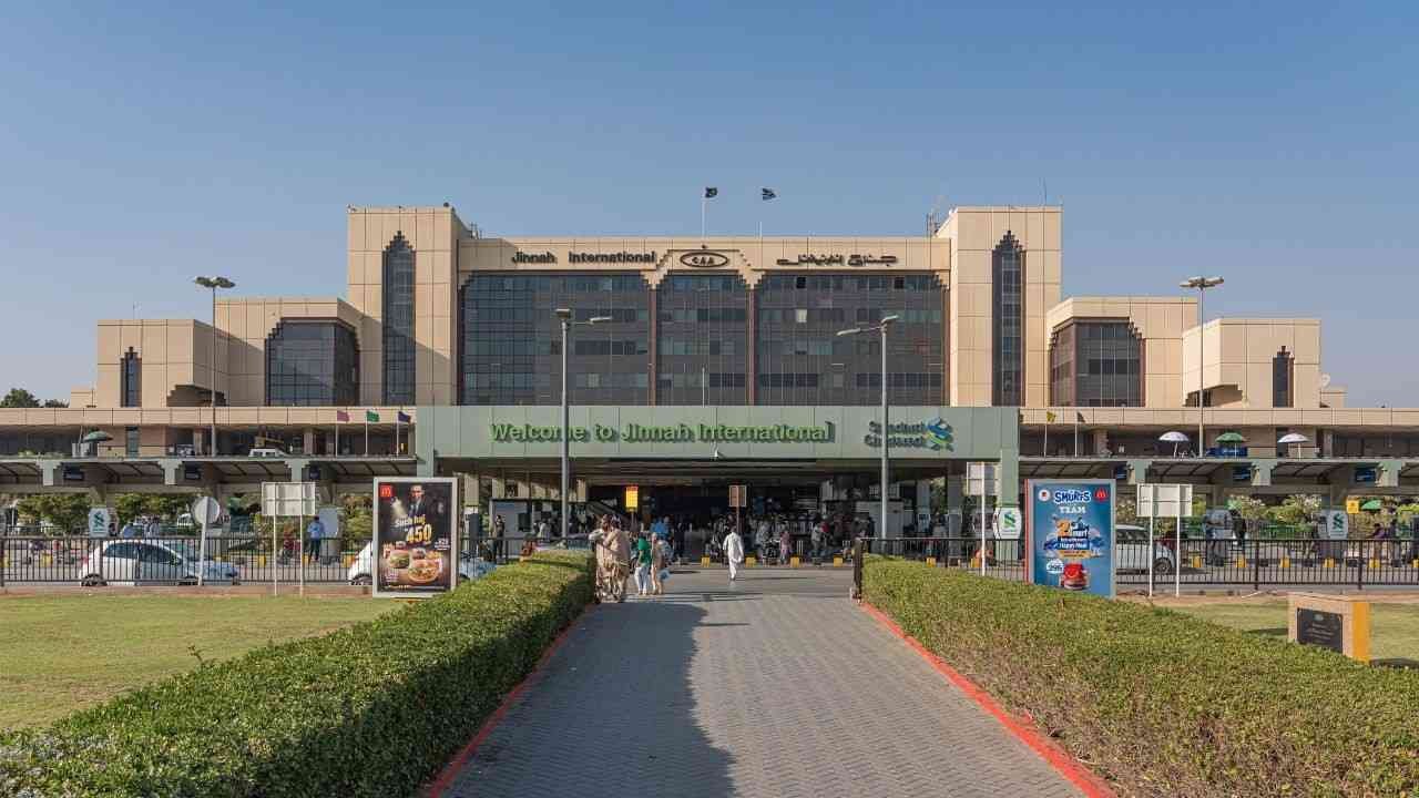 Jinnah International Airport (KHI)