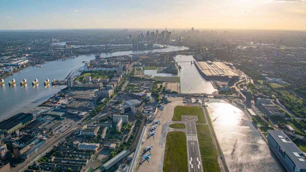 London City Airport (LCY)