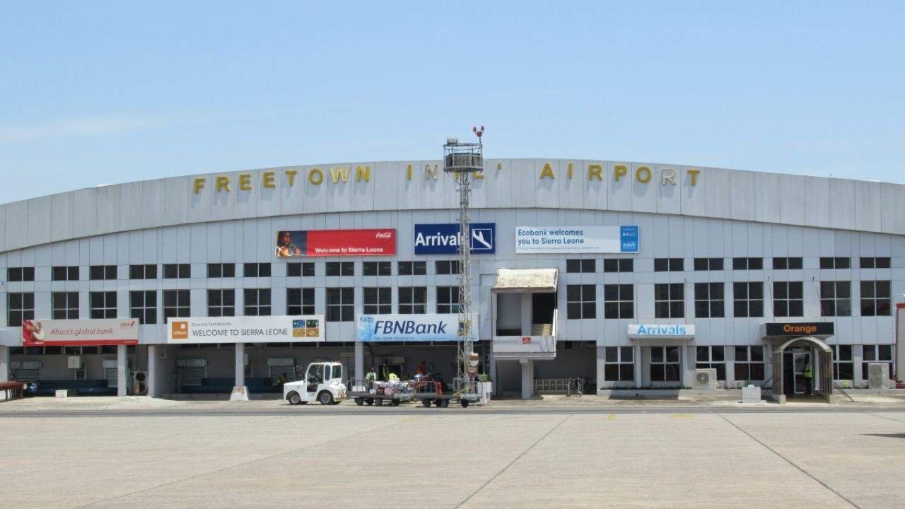 Lungi International Airport (FNA)
