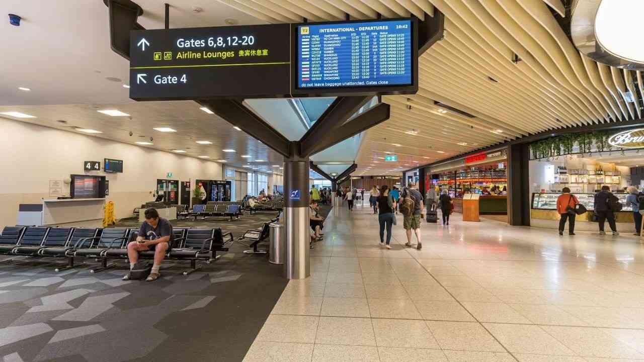 Melbourne Airport (MEL)