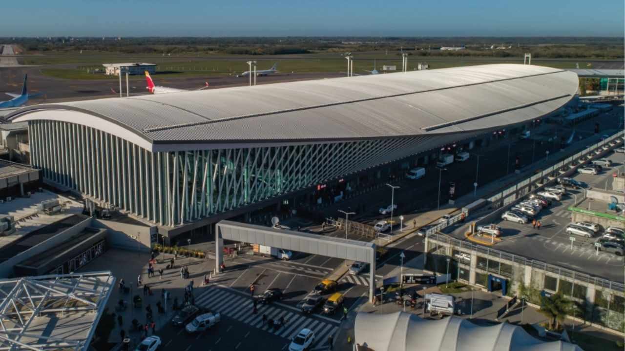 Ministro Pistarini International Airport (EZE)