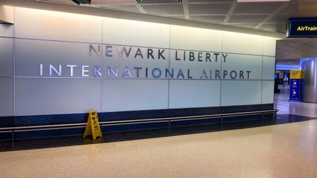Newark Liberty International Airport (EWR)