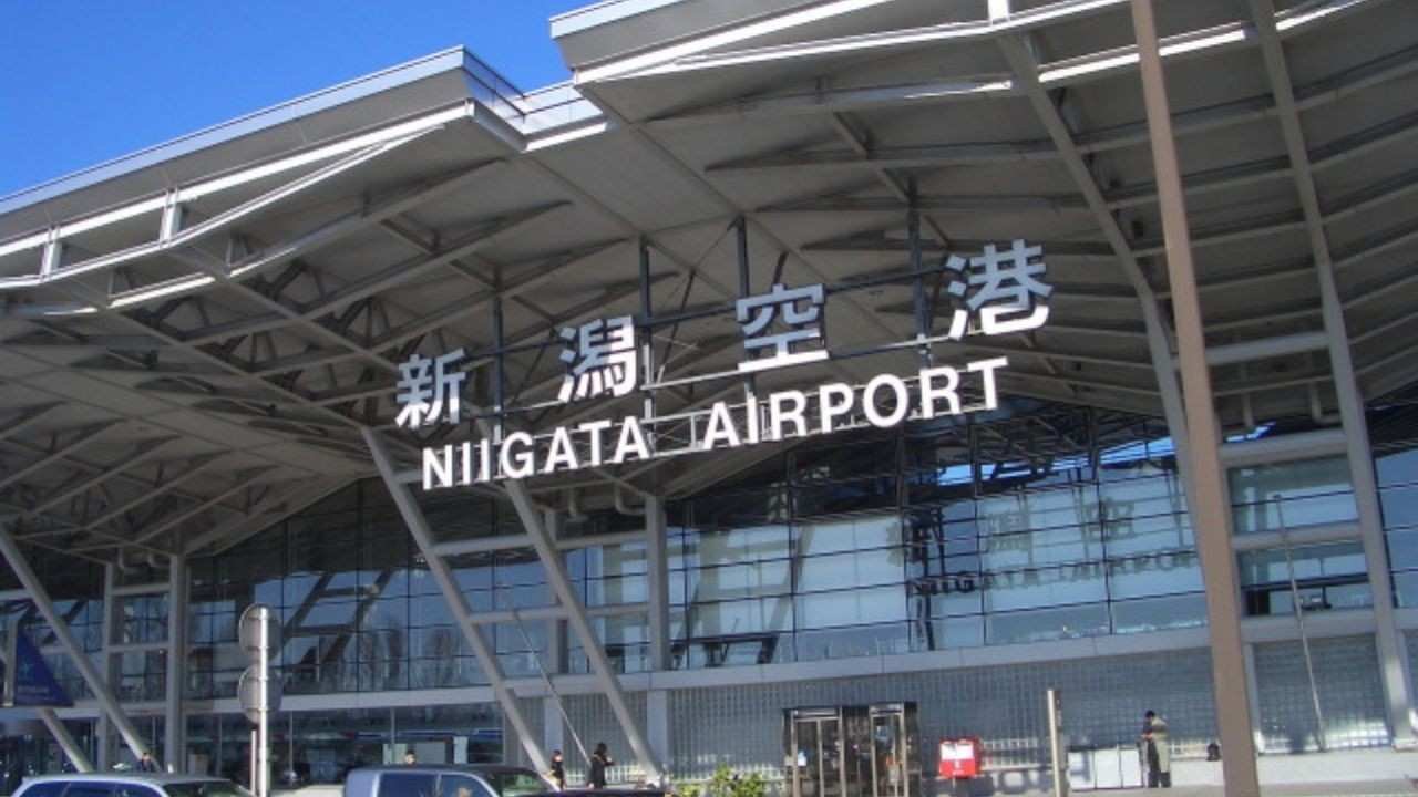 Niigata Airport (KIJ)