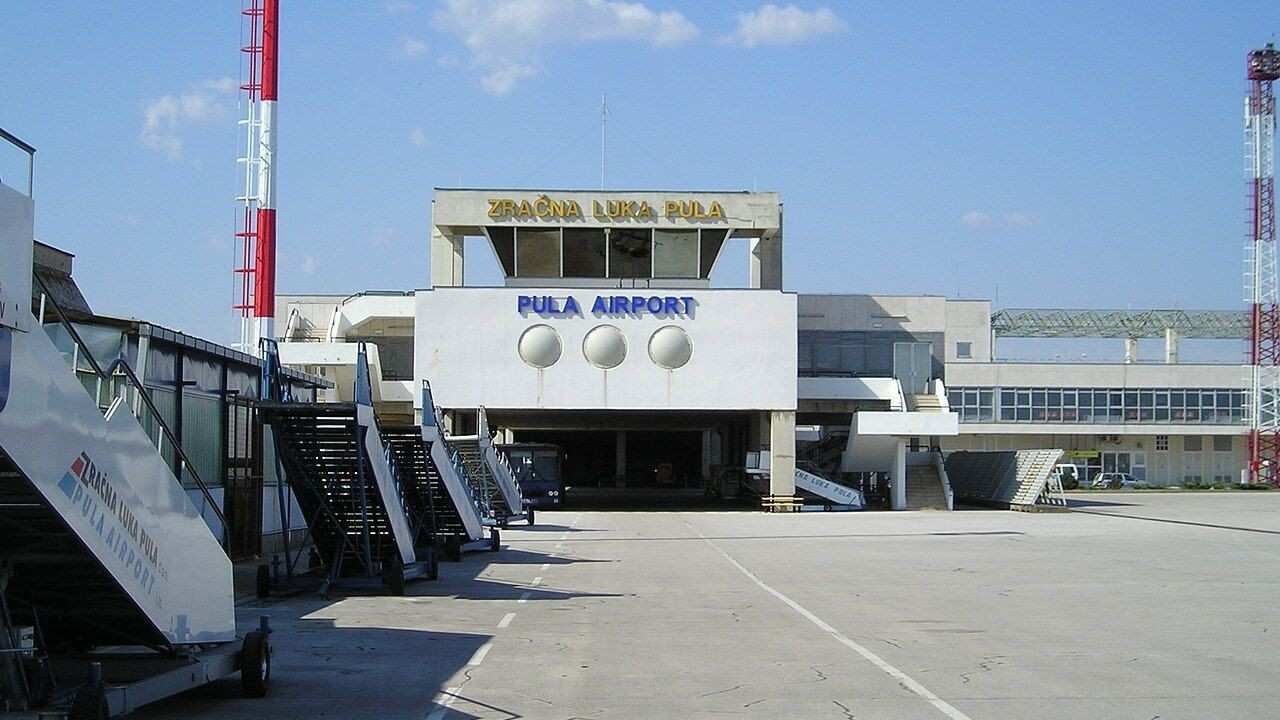 Pula International Airport (PUY)