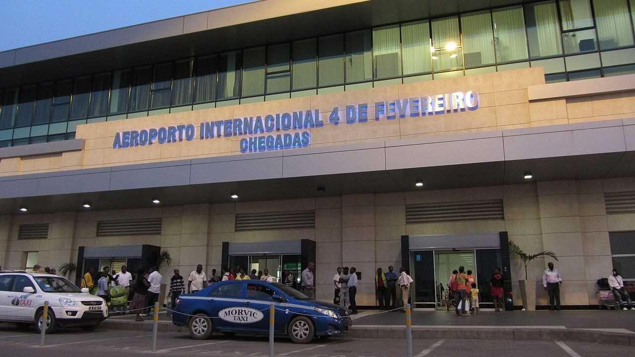 Quatro de Fevereiro International Airport (LAD)