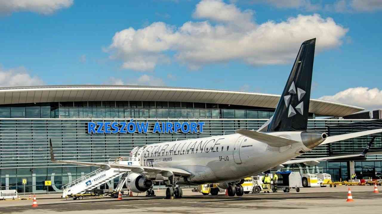Rzeszów-Jasionka Airport (RZE)