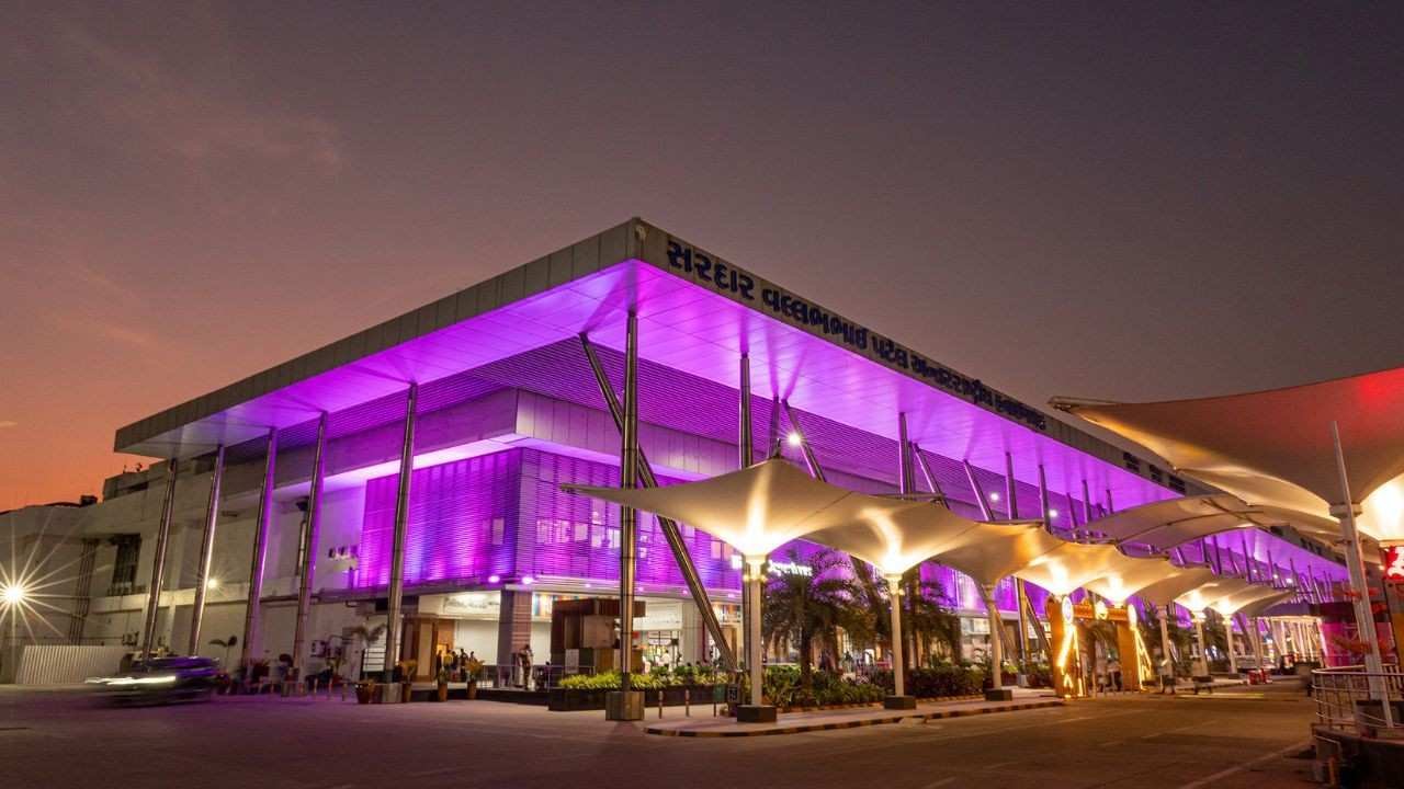 Sardar Vallabhbhai Patel International Airport (AMD)