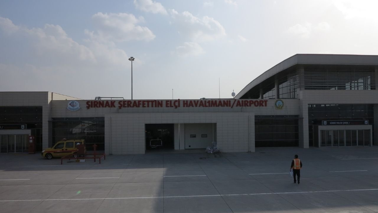 Şırnak Şerafettin Elçi Airport (NKT)