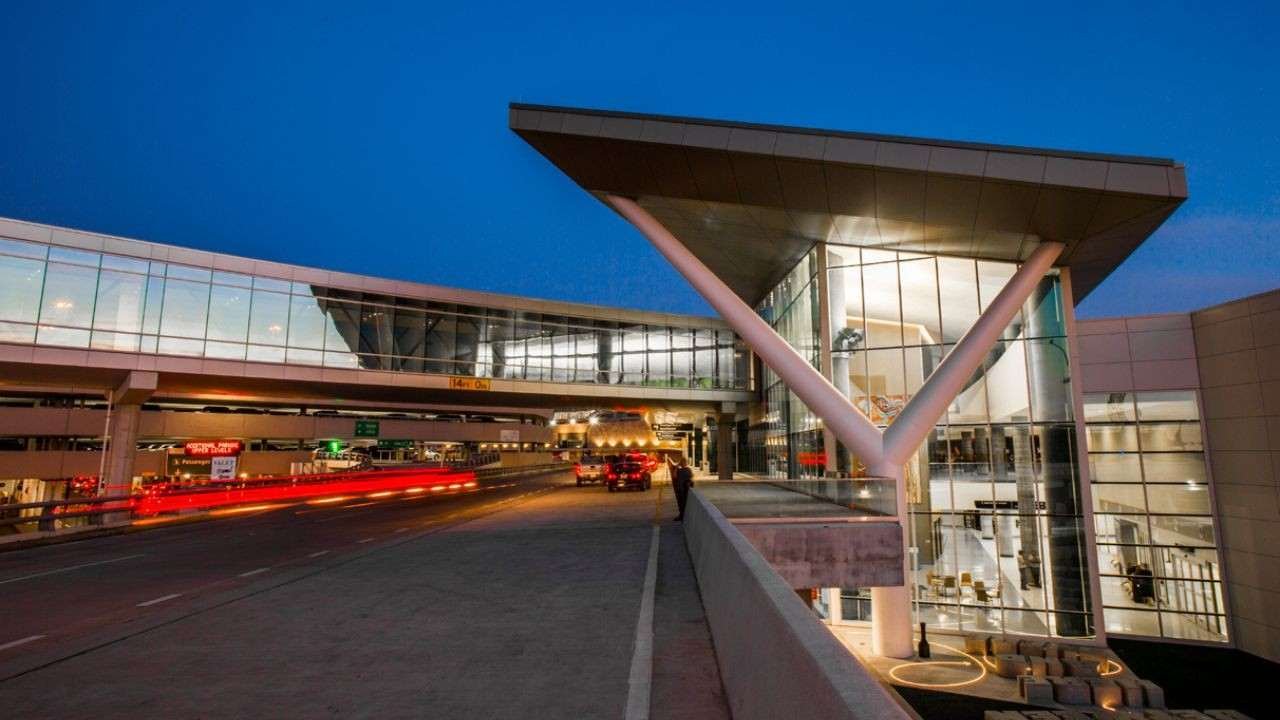 William P. Hobby Airport (HOU)
